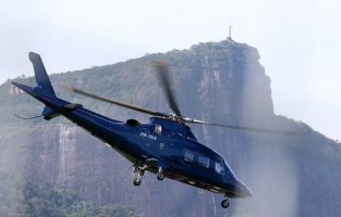 2 December 2012 - Madonna Leaving for the Parque Olimpico Cidade do Rock by Helicopter, Lagao (6)