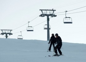 Madonna skiing in Gstaad, Switzerland - Part 2 (4)