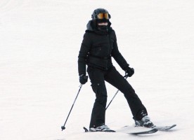 Madonna skiing in Gstaad, Switzerland - Part 2 (5)