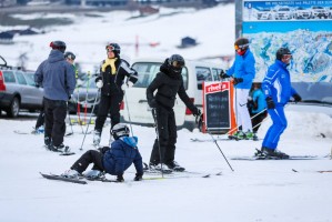 Madonna skiing in Gstaad, Switzerland - Part 2 (25)