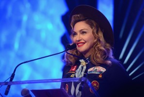 Madonna dressed up as boy scout at the GLAAD Media Awards - Anderson Cooper - Backstage - HQ (46)