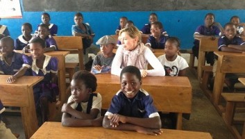 Madonna and family visiting Malawi - Mkoko Primary School - 2 April 2013 (4)