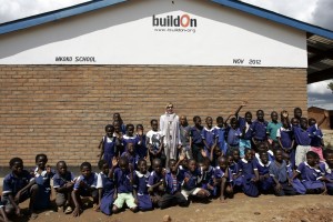 Madonna vistis Mkoko Primary School with family in Kasungu Malawi - 2 April 2013 (9)
