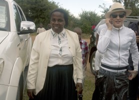 Madonna visits Mphandula Childrencare Centre in Namitete, Malawi - 5 April 2013 (12)