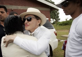Madonna visits Mphandula Childrencare Centre in Namitete, Malawi - 5 April 2013 (15)