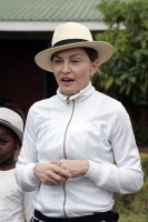 Madonna visits Mphandula Childrencare Centre in Namitete, Malawi - 5 April 2013 (18)