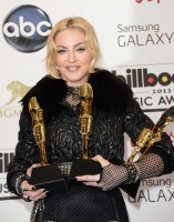 Madonna at the Billboard Music Awards Press Room - 19 May 2013 (18)