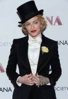 Madonna MDNA Tour Premiere Screening Paris Theater New York (7)