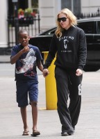 Madonna out and about in London - 27 July 2013 (9)