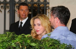 Madonna at the Hard Candy Fitness Centre, Rome - 21 August 2013 (7)