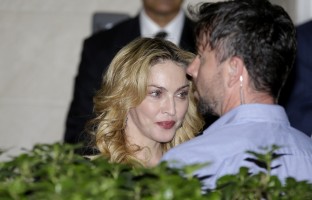 Madonna at the Hard Candy Fitness Centre, Rome - 21 August 2013 (9)