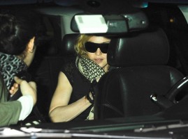 Madonna arrives at JFK airport in New York - 3 September 2013 (11)