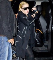 Madonna arrives at JFK airport, New York - 14 October 2013 (4)