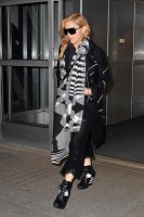 Madonna leaves JFK Airport, New York - 18 November 2013 (2)