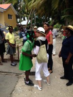 Madonna visits Ile à Vache with Sean Penn, Haiti - 26 November 2013 (6)