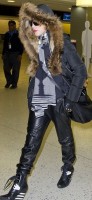 Madonna arrives at JFK Airport, New York - 23 December 2013 - Pictures (3)