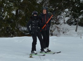Madonna spotted skiing in Gstaad, Switzerland - December 2013 - Update 1 (15)