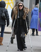 Madonna spotted on crutches in New York - 16 January 2014 (2)