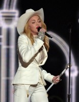 Madonna performs at the 56th annual Grammy Awards with Macklemore (13)