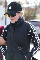 Madonna out and about Los Angeles - 27 January 2014 (1)
