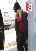 Madonna out and about in Los Angeles - 7 March 2014 (26)