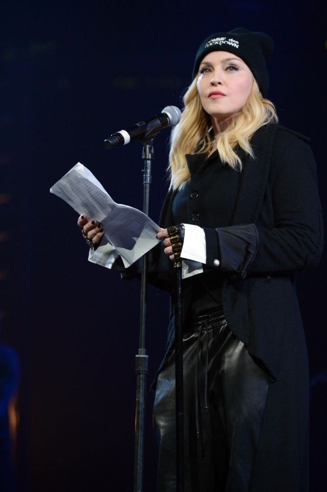 Madonna en el concierto 'Amnesty...'