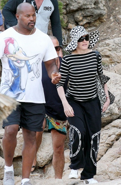 Madonna out and about in Ibiza - 20 August 2014 - Pictures (7)