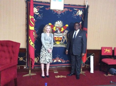 Madonna meets Malawi's president Peter Mutharika - 28 November 2014 (7)