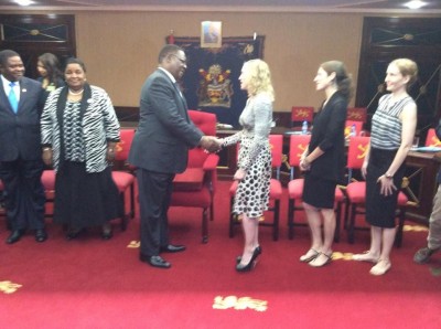 Madonna meets Malawi's president Peter Mutharika - 28 November 2014 (9)