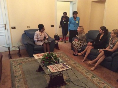 Madonna meets Malawi's president Peter Mutharika - 28 November 2014 (12)