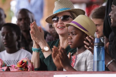 Madonna in Kasungu, Malawi - 30 November 2014 (5)