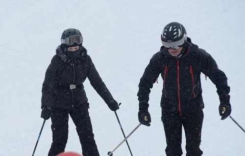 Madonna spotted skiing in Gstaad, Switzerland - December 2014 (2)