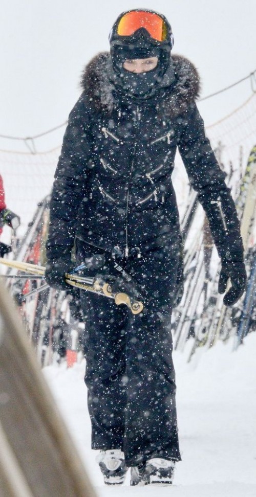 Madonna spotted skiing in Gstaad, Switzerland - 30 December 2014 (3)