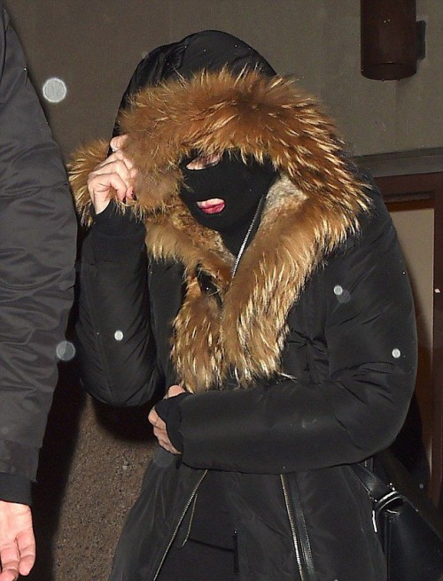 Madonna celebrating Purim in New York - March 2015 - Pictures (2)