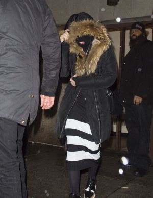 Madonna celebrating Purim in New York - March 2015 - Pictures (4)