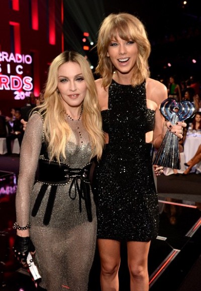 Madonna at the iHeartRadio Music Awards and Taylor Swift (3)