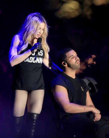 Madonna kisses Drake during surprise Coachella appearance - 12 April 2015 (10)