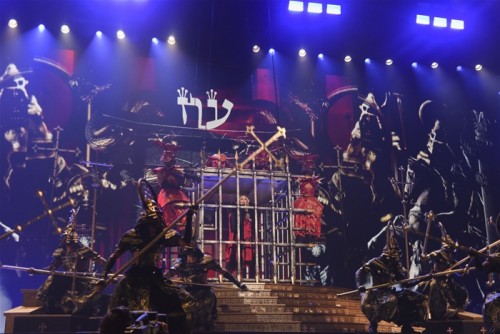 The Rebel Heart Tour Stage by Stufish (18)