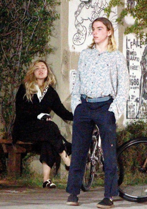 Madonna out and about in Los Angeles - 27 October 2015 - Pictures (7)