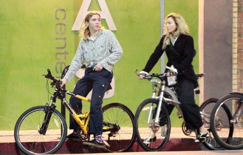Madonna out and about in Los Angeles - 27 October 2015 - Pictures (14)