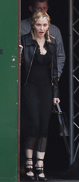 Madonna out and about in London - 30 June 2016 - Pictures (14)