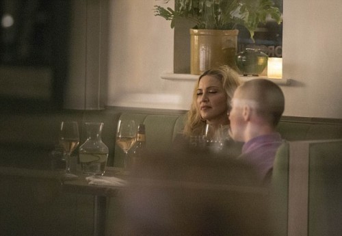 Madonna having dinner at Farmacy, London - 13 September 2016 - Pictures (15)