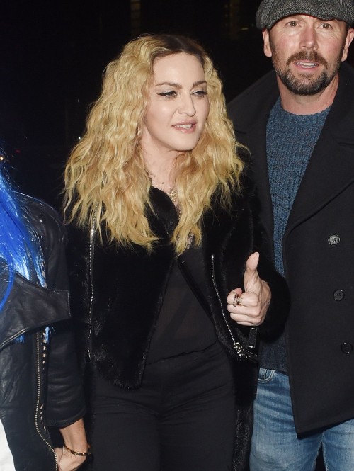 Madonna out and about in London - 28 October 2016 - Pictures (1)