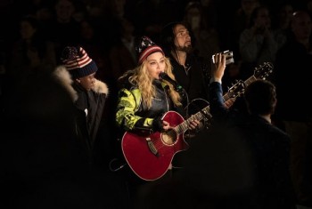 Madonna performs 5 acoustic songs at Washington Square Park  New York (1)
