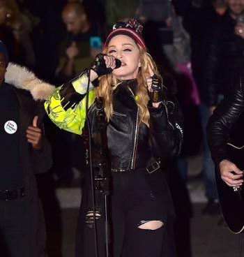 Madonna performs 5 acoustic songs at Washington Square Park  New York (17)