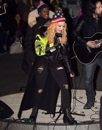 Madonna performs 5 acoustic songs at Washington Square Park  New York (24)