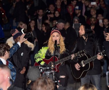 Madonna performs 5 acoustic songs at Washington Square Park  New York (27)