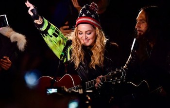 Madonna performs 5 acoustic songs at Washington Square Park  New York (31)