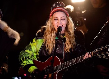Madonna performs 5 acoustic songs at Washington Square Park  New York (46)