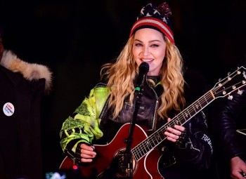 Madonna performs 5 acoustic songs at Washington Square Park  New York (47)